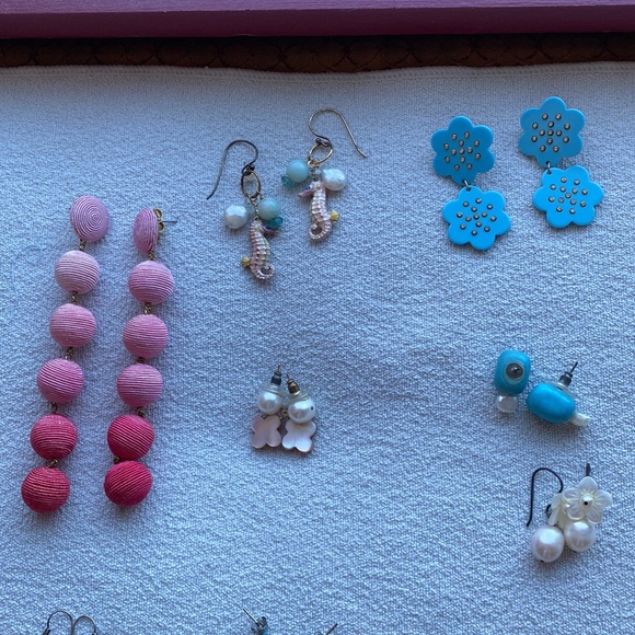 36 pairs of earrings Many need to be polished. Think hoops are Kendra Scott - Picture 2 of 7